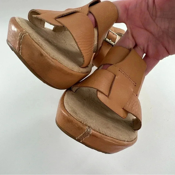 Korks womens sandals size 10 42 M/W tan leather platform wedges - Picture 11 of 13